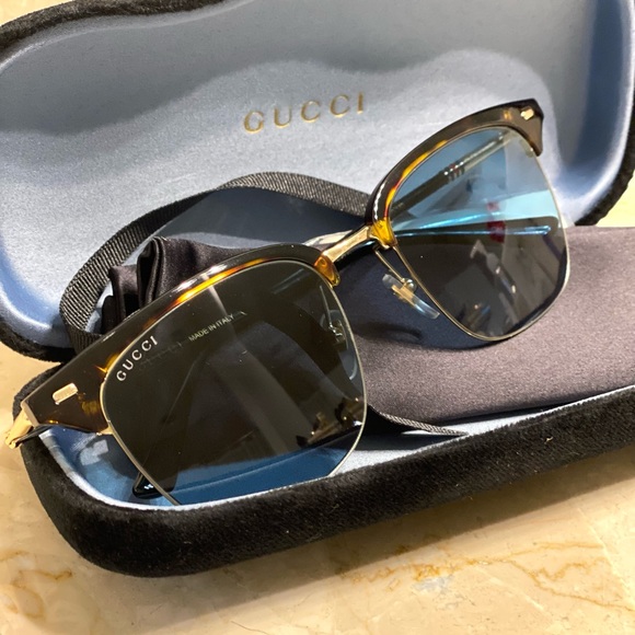 Gucci Wayfarer sunglasses
